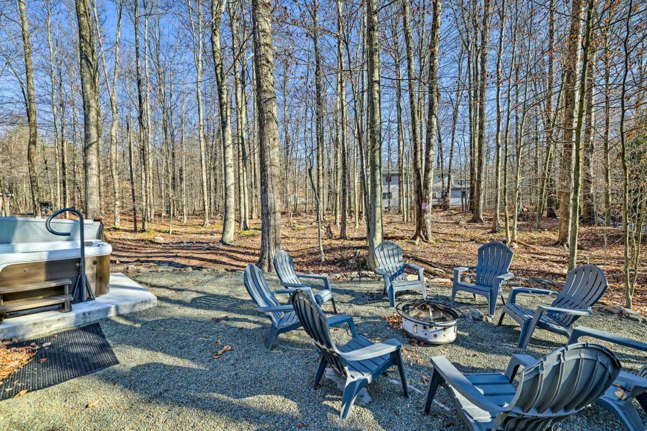 Tree-lined Pocono With Hot Tub And Decks! * Pocono Lake